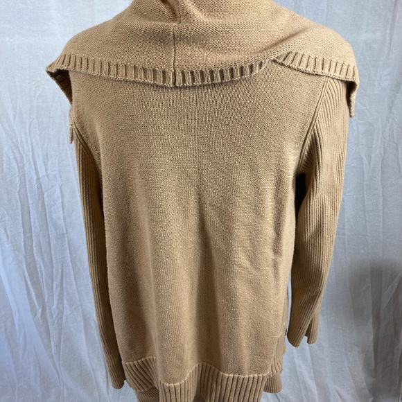 Beige knitted cardigan - Picture 2 of 3